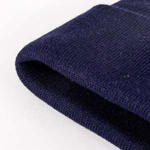 Chapeau d'hiver en velours acrylique tricoté avec pompon en peluche, couleur unie, unisexe, épais, décontracté - Product Image 4