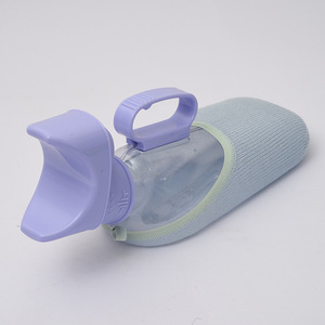 Urinario Jili ovalado de plástico y silicona para hombres y mujeres, para cuidado de personas postradas en cama, diseño minimalista. - Product Image 1