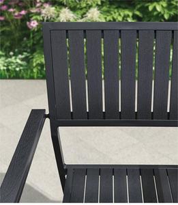 Ensemble <span class=keywords><strong>de</strong></span> <span class=keywords><strong>table</strong></span> et <span class=keywords><strong>de</strong></span> chaises <span class=keywords><strong>de</strong></span> salle à manger en bois plastique pour l'extérieur moderne, facile à nettoyer, tables et chaises résistantes aux intempéries pour une utilisation en jardin - Product Image 3