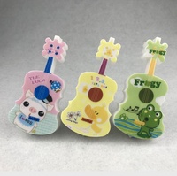 Lámpara de guitarra OEM W060, luz nocturna para dormitorio infantil, Material ABS, diseño moderno, enchufe emisor de luz blanca cálida, bonito regalo