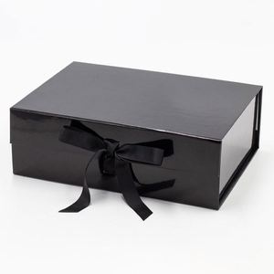 Caja de Regalo Magnética Negra de Cartón de Lujo Personalizada para Ropa, Prendas y Vestidos - Product Image 5