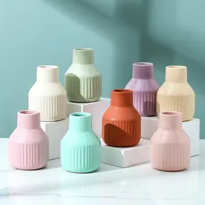 OEM ODM Hot Small Vaas Home Crafts Glazed Vase Table Decor European Art Ceramic Vase