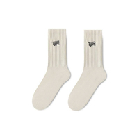 Chaussettes de sport de basketball personnalisées pour hommes, noir et blanc, broderie tridimensionnelle, mi-tube, logo d'hiver pour les jeunes, saison de printemps