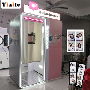 Yixile aux Philippines : Photomaton à monnayeur simple d'utilisation, avec plusieurs cadres photo et appareil photo, en libre-service - Product Image 1