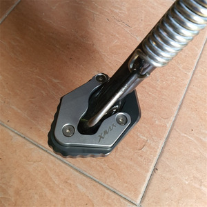 Accessoires de support de moto <span class=keywords><strong>XMAX</strong></span> 300 250 <span class=keywords><strong>125</strong></span> béquille latérale agrandir plaque d'extension CNC haute densité T6061 alliage d'aluminium - Product Image 5