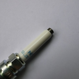 หัวเทียนรถยนต์ NGK ของแท้ ไม่ใช่ของปลอม รุ่น 96427 SILZKFR8G7S สำหรับรถยนต์นิสสัน (EL) Pathfinder 	 2005-2015, OEM, 000 159 05 00, 270 159 07 00 - Product Image 2