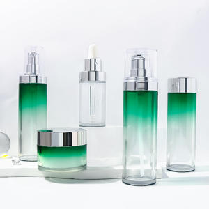 PETG Soins de la Peau Soins Personnels Cosmétique Argent Spray Toner Lotion Pompe Bouteilles Ensemble Crème Pots Sérum Capsule Bouteilles 100 120 150 ml - Product Image 1