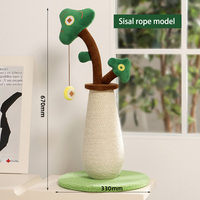 Mignon arbre à chat vertical en sisal avec poteau à gratter et balles suspendues