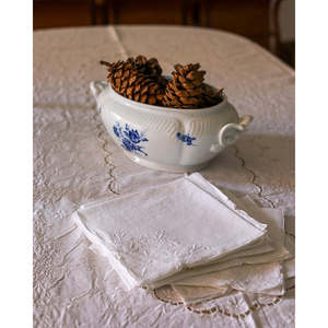 Mantel de Lino Blanco Mirellas con Bordado Siciliano Rectangular, Juego de 12 Servilletas para Bodas, Restaurantes y Hoteles, de Marca - Product Image 3