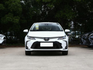 La <span class=keywords><strong>Toyota</strong></span> <span class=keywords><strong>Corolla</strong></span> 1.2T Elite Edition 2023 est une berline compacte. - Product Image 2