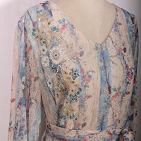 Style décontracté col en V manches longues perle fleur décoration 3d paillettes fleur abaya