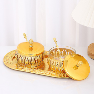 Botella <span class=keywords><strong>de</strong></span> <span class=keywords><strong>vidrio</strong></span> en <span class=keywords><strong>miniatura</strong></span>, coctelera <span class=keywords><strong>de</strong></span> especias, tarro <span class=keywords><strong>de</strong></span> azúcar, cuchara y bandeja, arte del hierro, juego <span class=keywords><strong>de</strong></span> cocina <span class=keywords><strong>de</strong></span> <span class=keywords><strong>vidrio</strong></span> sellado para el hogar dorado - Product Image 3