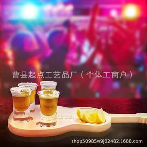 Bandeja de Madera con Forma de Guitarra para Vasos de Chupito y Soporte para Limones, Decorativa para Barra o Mostrador - Product Image 1