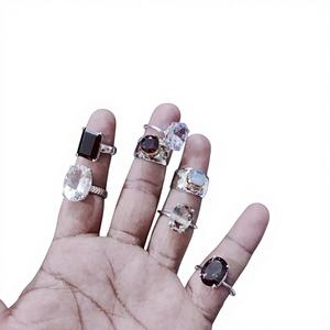 Anillo de Latón con Cristal Natural de 10x12mm, Forma Mixta Facetada, Banda Delgada, Rodio, Tallas 6-32, Hecho a Mano, Regalo para San Valentín, Fiesta, República - Product Image 1