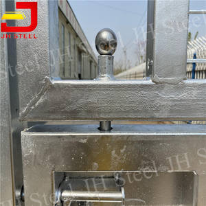 PVC 지붕을 가진 직류 전기를 통한 휴대용 축사 패널 정문을 가진 주문을 받아서 만들어진 싼 휴대용 말 안정되어 있는 축사 - Product Image 4