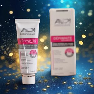 Crema Esencial Iluminadora Impermeable ACM Francesa, Éxito de Ventas Transfronterizo, Ilumina el Tono de la Piel, Atenúa las Imperfecciones e Hidrata - Product Image 1