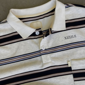 ผู้ผลิตเสื้อผ้า ออกแบบเสื้อเชิ้ตสตรีทแวร์ลำลองลายทางติดกระดุม เสื้อยืดคอตตอน 100% แบบกำหนดเอง แขนสั้นลายทาง - Product Image 6