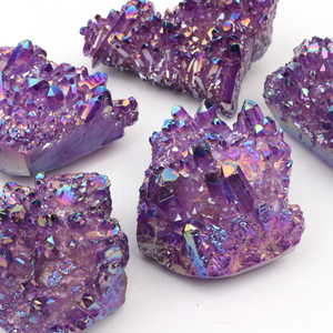 Geode <span class=keywords><strong>Grezzo</strong></span> con Cristalli Aura Rosa Iridescenti Elettroplaccati, Cluster <span class=keywords><strong>di</strong></span> <span class=keywords><strong>Cristallo</strong></span> Naturale, Quarzo Arcobaleno Trasparente - Product Image 3