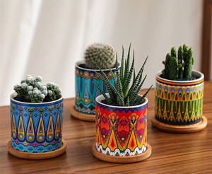 Producción de Macetas de Cerámica Cilíndricas de Estilo Nórdico para Suculentas, Macetas de Cerámica con Mandala de Colores - Product Image 5