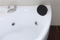Baignoire en acrylique triangulaire pour la maison, l'hôtel, les adultes, baignoire à remous, salle de bain intérieure, baignoire moderne à jets de massage avec douche