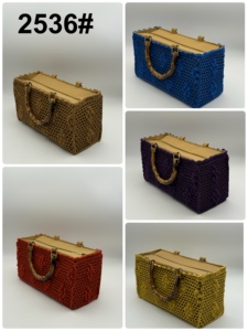 Sac en coton tricoté à la main pour femme, motif camélia, en bambou et fleur de maïs, accessoire de sac, artisanat textile et de tissu au crochet - Product Image 5