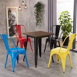 Sedia e tavolo da pranzo d'annata impilabili industriali del metallo delle sedie antiche del ristorante del caffè della mobilia all'aperto della fabbrica - Product Image 3