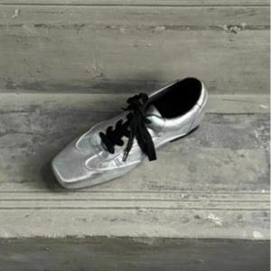 Bailarinas de Estilo Inglés con Punta Poco Profunda para Mujer, Retro, con Correa Única y Hebilla, Parte Superior de Cuero Genuino, Ligeras e Impermeables - Product Image 2