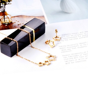 Juego de Joyería de Estrella Chapada en Oro de Acero Inoxidable Brillante, Juego de Aretes y Collar de Zirconia para Mujer - Product Image 3