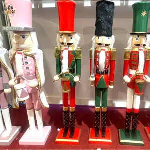 Cuộc sống Kích thước giáng sinh trang trí thủ công bằng gỗ 6ft nutcracker tùy chỉnh