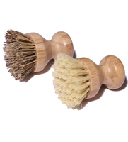 Brosse de nettoyage pour la vaisselle Union Kitchen, brosse à vaisselle naturelle pour les casseroles, manche en bois, brosse en bambou