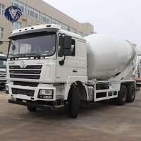 Camion malaxeur à béton Shacman F3000 64 d'occasion, cuve de 12 m³, poids en ordre de marche de 25 tonnes, 40 001-50 000 heures d'utilisation