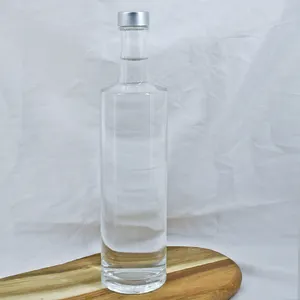 Cd-283 alta qualidade transparente redondo 700ml 750ml, clássico oslo em forma de uísque, gin tequila rum vodka garrafa de vidro de licor