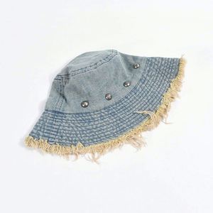 Nouvelle Collection Printemps-Été 2025 – Chapeau Bob en Jean Tendance pour Femme avec Bord Effiloché et Rivets Élégants, Idéal pour la Protection Solaire en Extérieur - Product Image 6