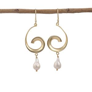 Pendientes de piedras preciosas de perlas de agua dulce, pendientes de gota chapados en oro, par de elegantes regalos de joyería para mujer para boda de compromiso - Product Image 3