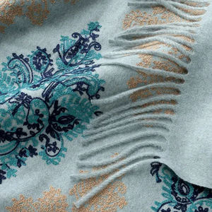 Chal largo de estilo étnico para mujer, para otoño e invierno, de poliéster, bordado, con borlas, flores, grueso, para viaje - Product Image 3