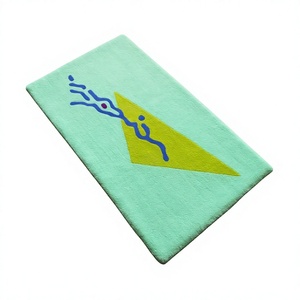 Alfombra rectangular abstracta moderna con triángulo amarillo y patrón azul, color verde menta, para decoración del hogar y sala de estar - Product Image 1