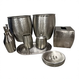 Juego de Baño Moderno de Acero Inoxidable, Seis Piezas, Diseño Ovalado, Colección de Accesorios Duraderos para Uso Doméstico, Artículos de Decoración de Interiores de Lujo - Product Image 1