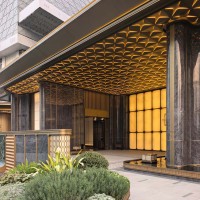 Panneau en aluminium décoratif 3D concave-convexe à motif personnalisé pour plafond métallique de hall d'hôtel et rénovation d'entrée commerciale
