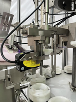 Machine automatique de remplissage et de scellage de tubes en plastique composite pour crème cosmétique et pommade avec marquage de date