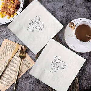 Großhandel 50-teilige Packung "Happy Wedding" Weiße Hochzeit Tisch dekoration Papiers ervietten - Product Image 4