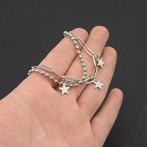 Pulseras Unisex de Acero de Titanio con Colgante de Estrella y Cadena de Doble Capa, Diseño de Nicho Popular, Venta al por Mayor de Joyería - Product Image 1