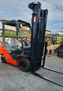 รถยก 25 คัน ขนาด 2.5 ตัน พร้อมเสากระโดง 2 ท่อน สำหรับงานก่อสร้าง อาคาร โรงงาน เกษตรกรรม ใช้เครื่องยนต์ดีเซล ขับเคลื่อน 4 ล้อ ยางตัน  มือสอง พร้อมปั๊มแรงดันสูง - Product Image 2