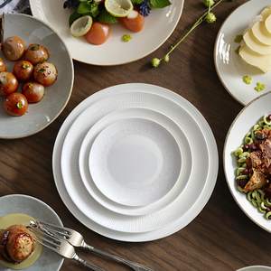 Juego de Platos de Porcelana Blanca Personalizados con Borde de Perlas para Bodas - Product Image 2