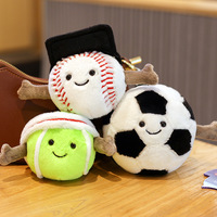 Fabricant Vente en gros Logo personnalisé Porte-clés en peluche Sac à dos pendentif Badminton Baseball Tennis de table Football Basketball Jouets