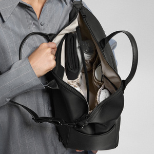 Sac à langer en cuir tendance pour maman, grand sac de voyage imperméable avec pochette <span class=keywords><strong>avant</strong></span> amovible, organisateur personnalisable avec logo - Product Image 4