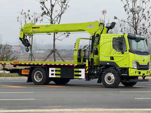 Camion de dépannage à plateau Chenglong avec grue de 5 tonnes pour le transport de petites machines de construction - Product Image 6