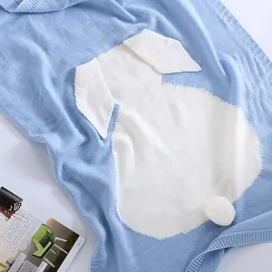 Simpatico cartone animato coniglio 100% acrilico indossabile all'uncinetto per bambino semplice coperta lavorata a maglia 3dtz