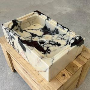 Мраморная раковина Calacatta с резьбой - Product Image 1