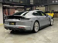 Kit carrosserie large de haute qualité pour Porsche Panamera 971 au style Topcar : pare-chocs avant et arrière, jupes latérales, capot, diffuseur, spoiler