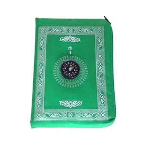 <span class=keywords><strong>Tapis</strong></span> de prière musulman étanche Portable <span class=keywords><strong>tapis</strong></span> avec <span class=keywords><strong>boussole</strong></span> Vintage motif islamique Eid décoration cadeau poche taille sac fermeture éclair Style - Product Image 6